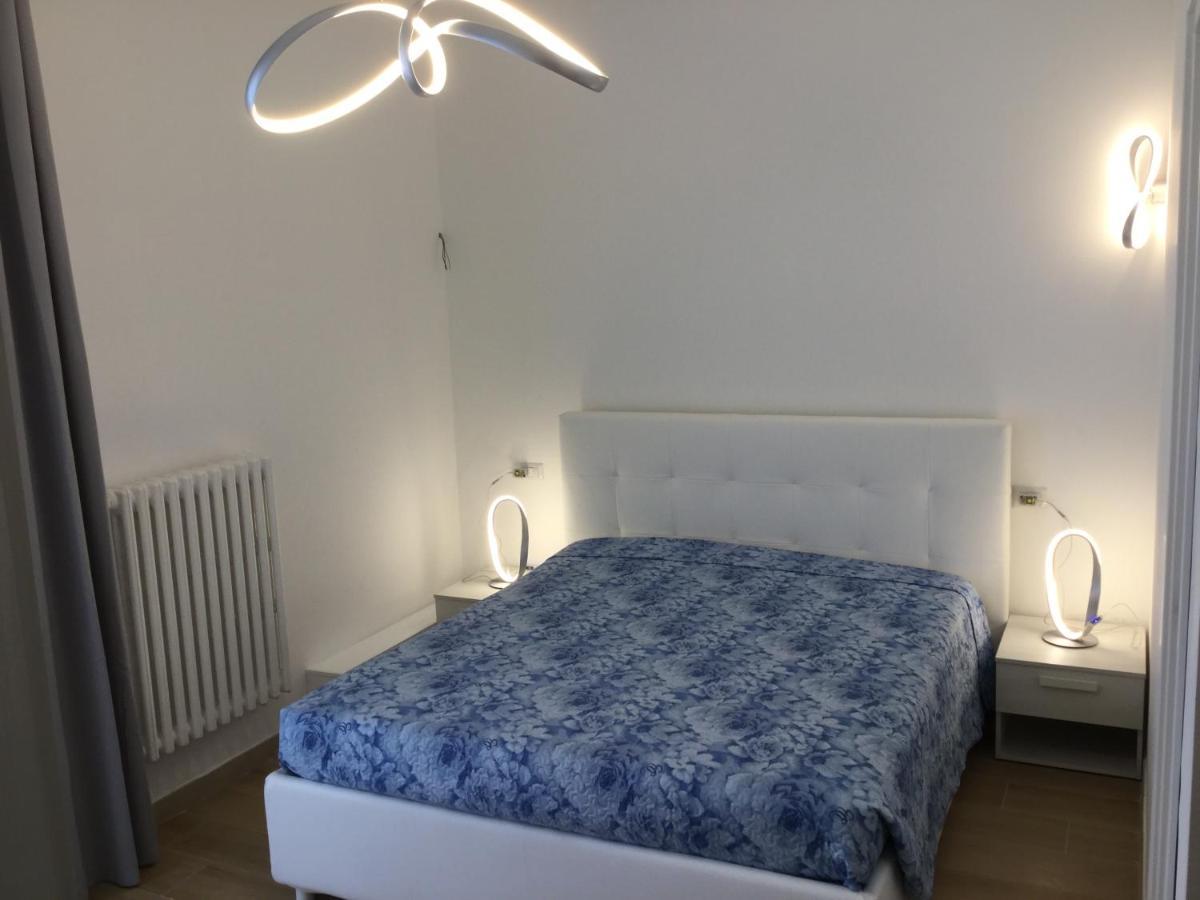 B&B Home Sweet Home - Affitti Brevi Italia มันเฟรโดเนีย ภายนอก รูปภาพ