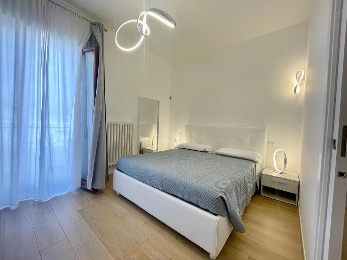 B&B Home Sweet Home - Affitti Brevi Italia มันเฟรโดเนีย ภายนอก รูปภาพ