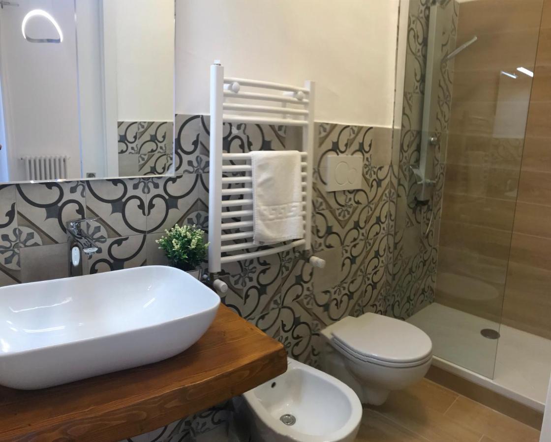 B&B Home Sweet Home - Affitti Brevi Italia มันเฟรโดเนีย ภายนอก รูปภาพ